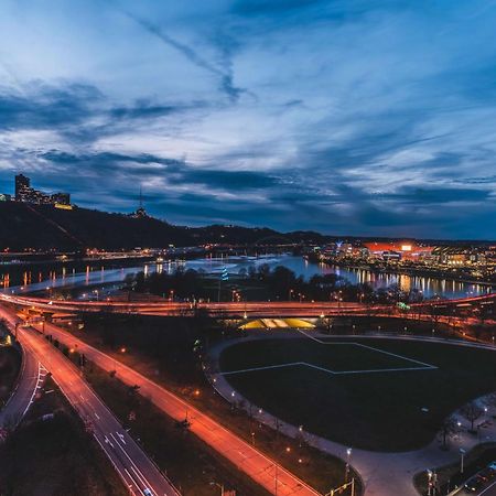 Luxury High Rise 1Bd River Views Downtown Питсбърг Екстериор снимка